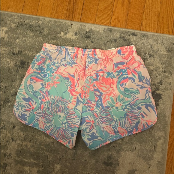 Lilly Pulitzer Luxletic Ocean Trail shorts in Blue Peri Viva La Lilly Pink, XXS - Picture 3 of 5